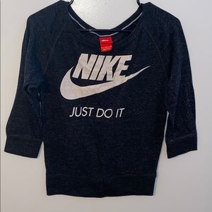 nike quarter sleeve top